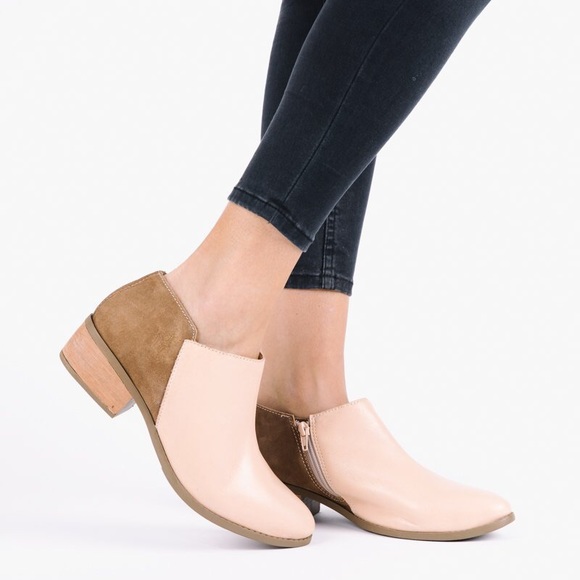 NWT Leather Two Tone Booties - Picture 2 of 5